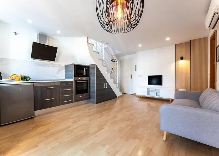 Ct 252 - Faro's Citylights - Amazing Roof Terrace Apartment